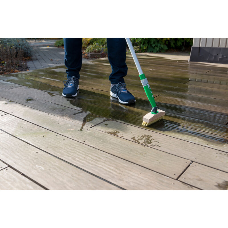 8025 Čistič dřevěných teras 1 l