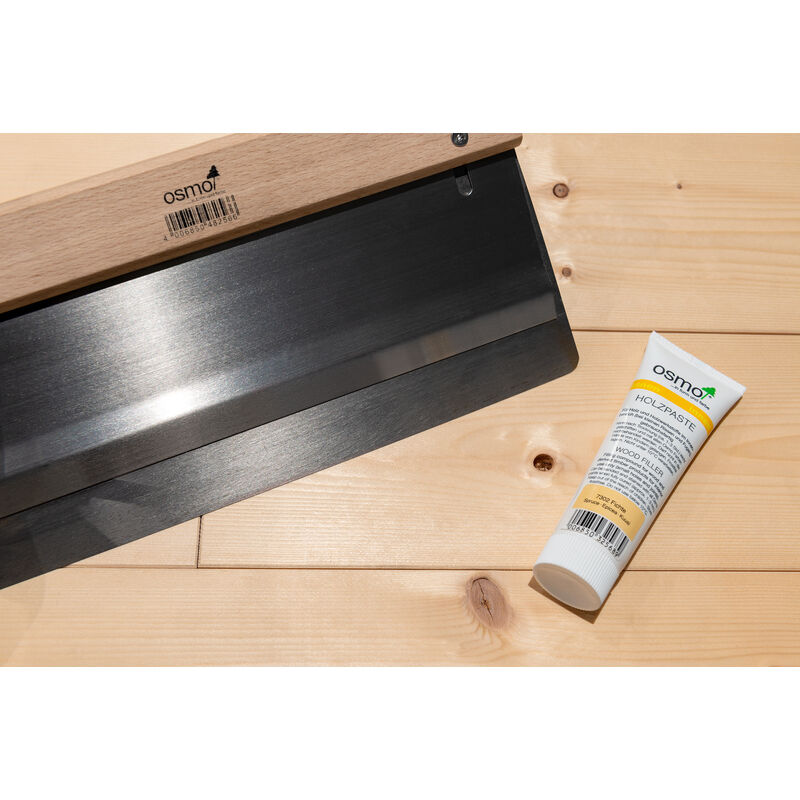 7302 Reparační pasta na dřevo - smrk