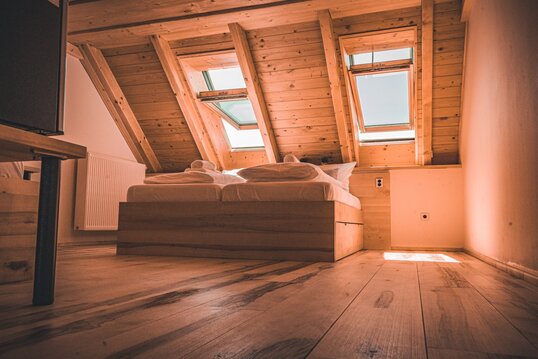 Hájenka pod větrníky v Osmo kabátku