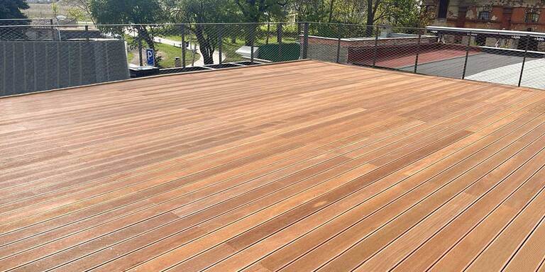 Terasy REAL DECK ze dřeviny Bangkirai