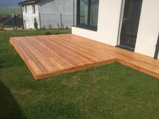 Terasy REAL DECK ze dřeviny Slezský modřín