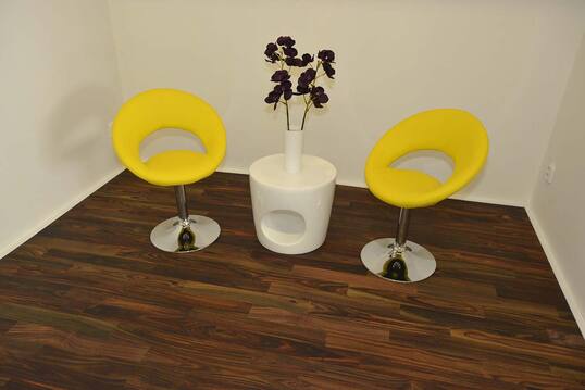 Masivní podlaha z palisandru