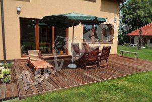 REAL DECK Bukit 18 x 140 mm hladký povrch  ponecháno přírodní