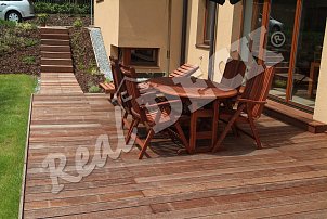 REAL DECK Bukit 18 x 140 mm hladký povrch  ponecháno přírodní